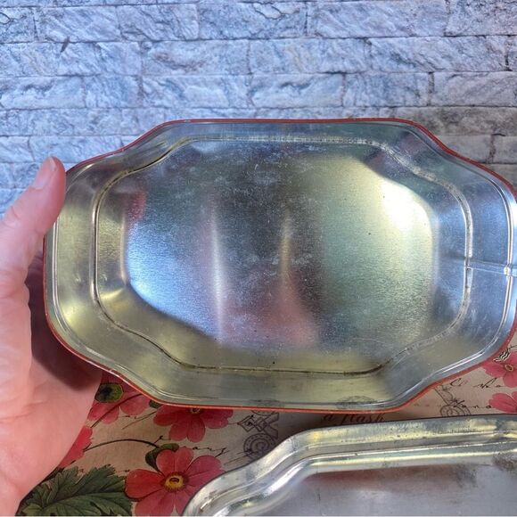 Vintage 1998 Currier & Ives Oval Tin Ice Skating Pond Scene Decorative Nostalgic - Picture 5 of 5